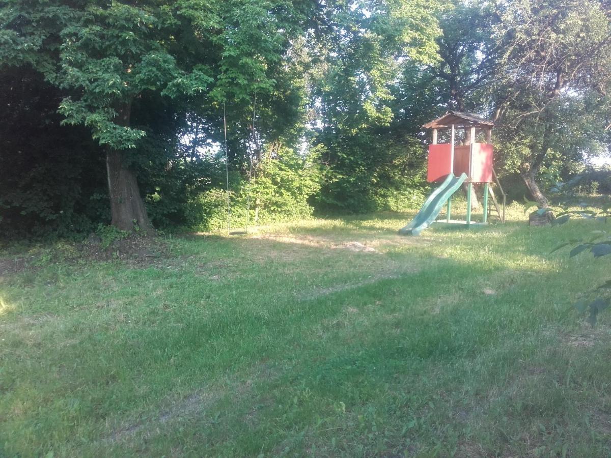 Apartament W Domu Na Wsi Tomaszów Lubelski Exterior foto