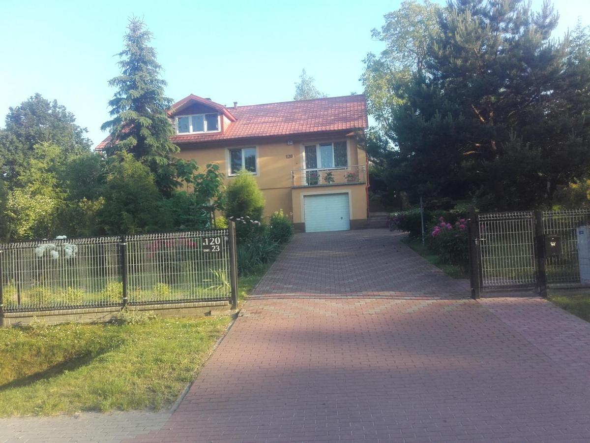 Apartament W Domu Na Wsi Tomaszów Lubelski Exterior foto